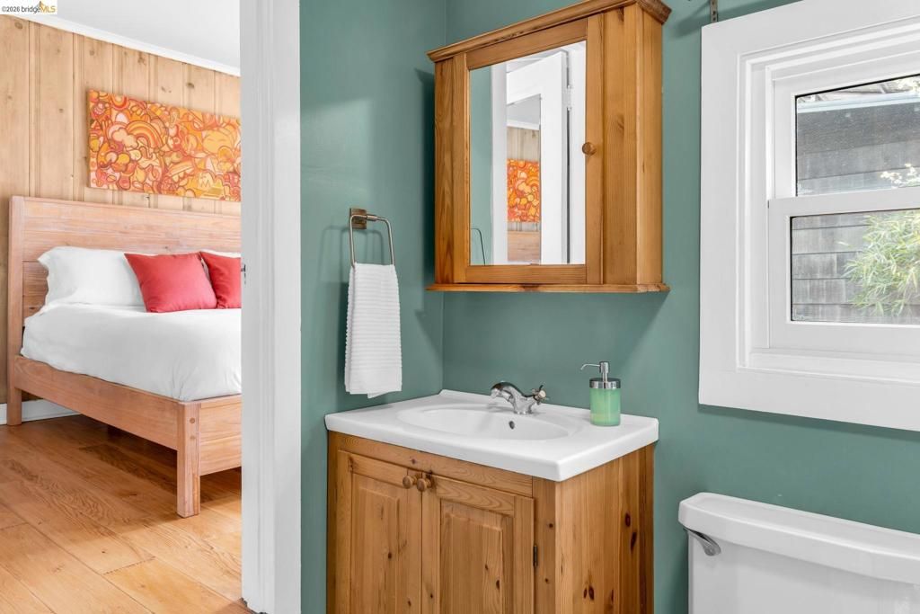 Image 27 of property listing at 1101 1101 Mountain Blvd, Oakland, CA 94611