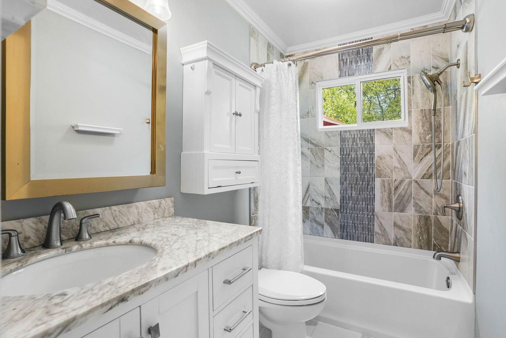 Image 12 of property listing at 10320 ANGORA DR, Cheltenham, MD 20623