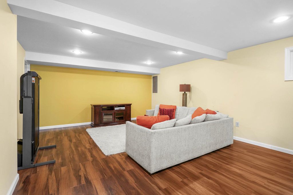 Image 18 of property listing at 10320 ANGORA DR, Cheltenham, MD 20623