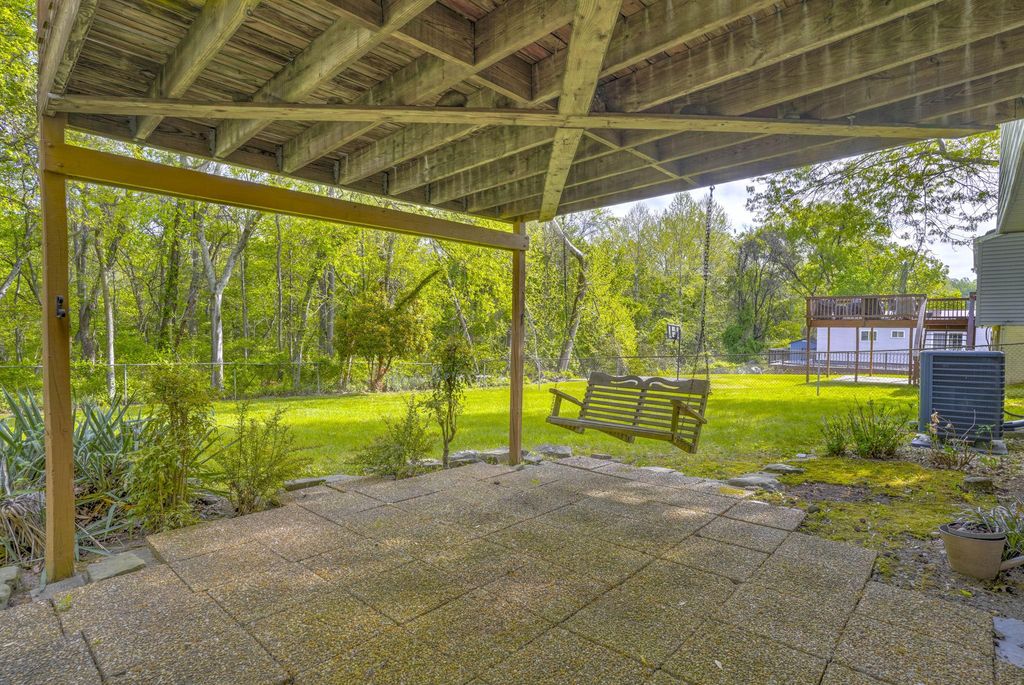 Image 3 of property listing at 10320 ANGORA DR, Cheltenham, MD 20623