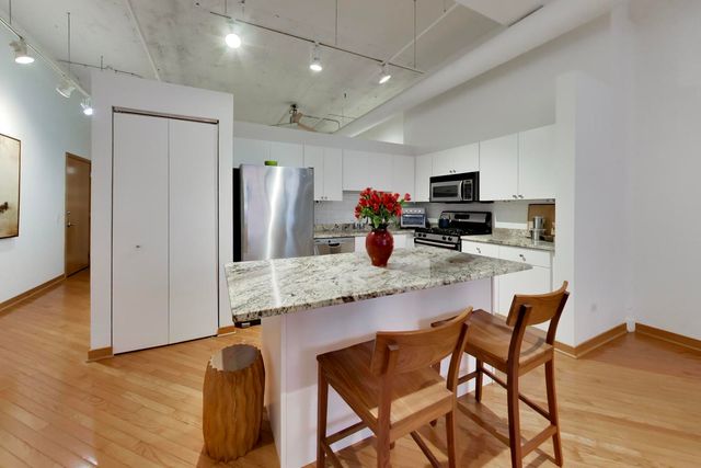 333 W Hubbard Street 209, Chicago, IL 60654