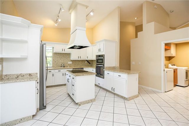 1040 Moon Lake DR, Naples, FL 34104