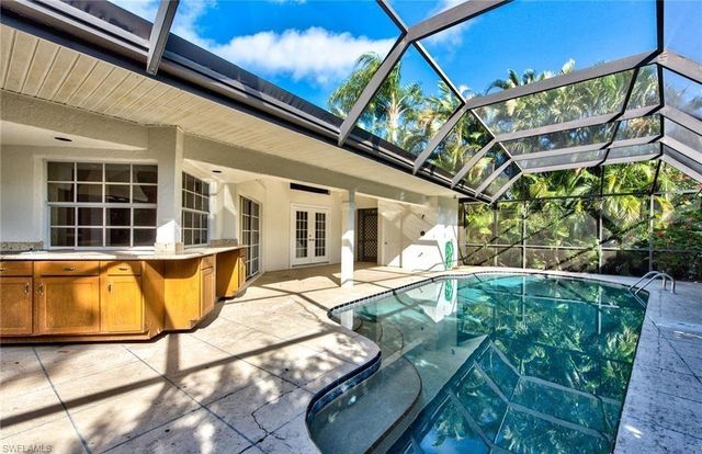 1040 Moon Lake DR, Naples, FL 34104