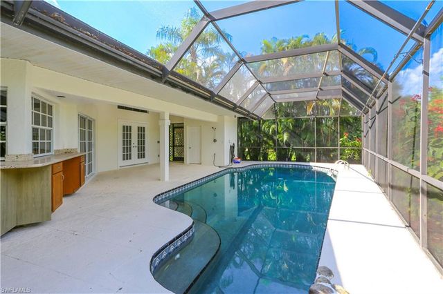 1040 Moon Lake DR, Naples, FL 34104