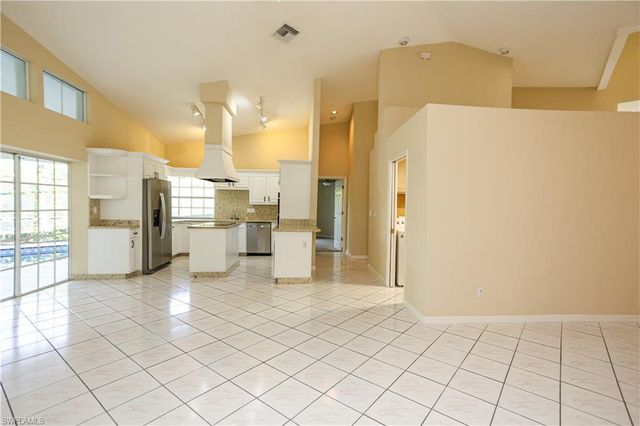 1040 Moon Lake DR, Naples, FL 34104