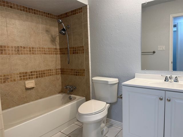 7002 Forestview Drive, Arlington, TX 76016