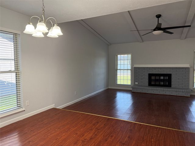 7002 Forestview Drive, Arlington, TX 76016
