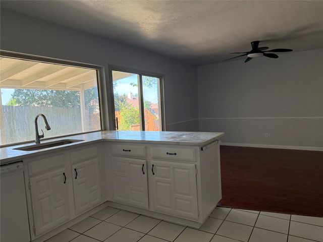 7002 Forestview Drive, Arlington, TX 76016