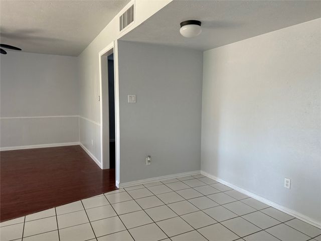 7002 Forestview Drive, Arlington, TX 76016