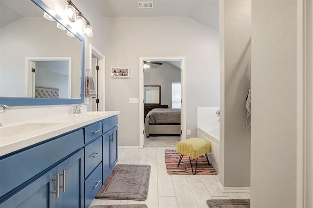 2221 NW 179th Street, Edmond, OK 73012