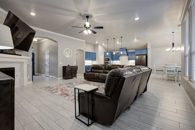 2221 NW 179th Street, Edmond, OK 73012