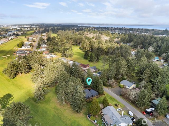 147 Octopus Avenue NE, Ocean Shores, WA 98569
