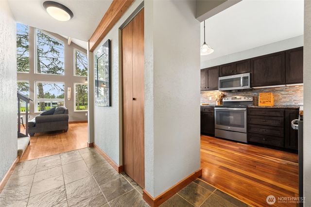 147 Octopus Avenue NE, Ocean Shores, WA 98569