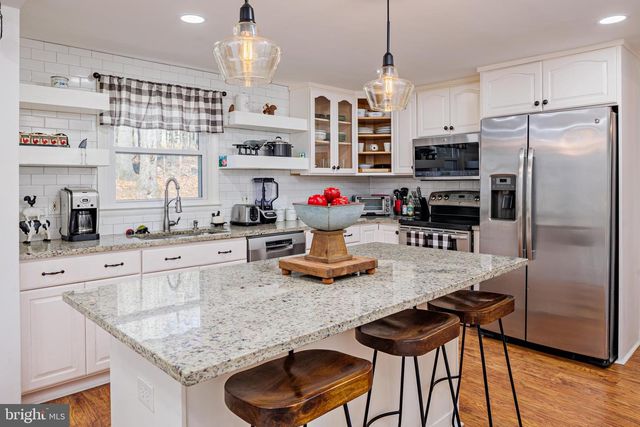 4 CHARTWELL CT, Owings Mills, MD 21117
