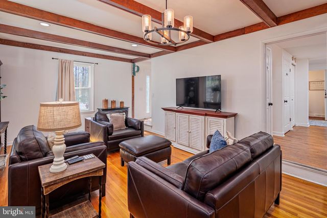 4 CHARTWELL CT, Owings Mills, MD 21117