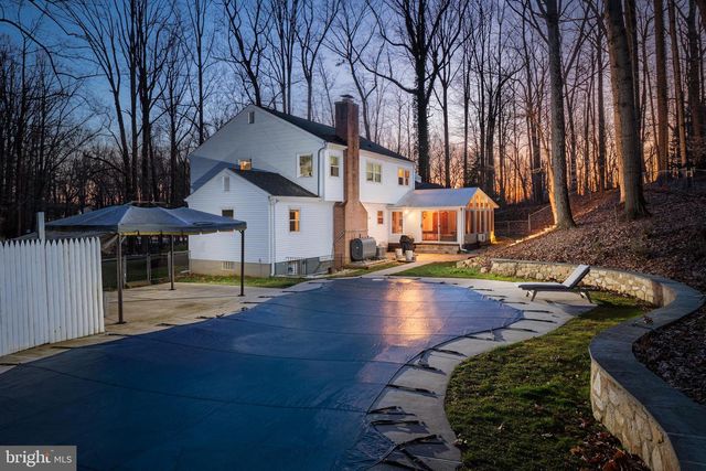 4 CHARTWELL CT, Owings Mills, MD 21117