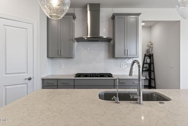 6432 Crown Parkway, Durham, NC 27703