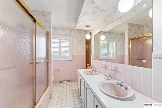 2309 S 114th Street, Omaha, NE 68144