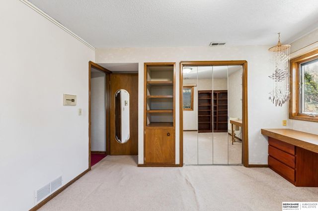 2309 S 114th Street, Omaha, NE 68144