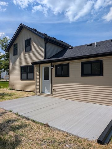 206 E Jefferson Street, Gardner, IL 60424