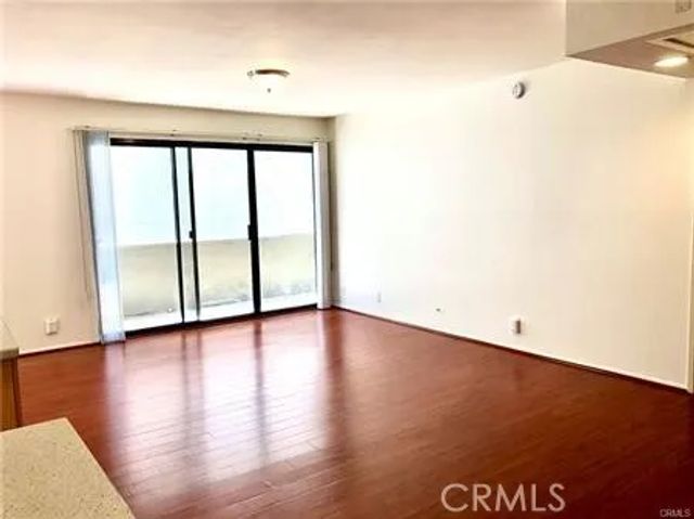 2121 Beloit 205, Los Angeles, CA 90025