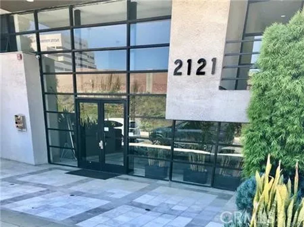 2121 Beloit 205, Los Angeles, CA 90025