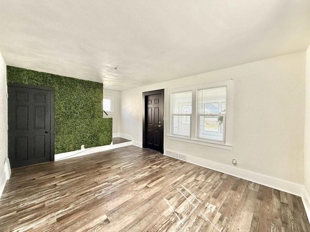 1138 10th Street, Beloit, WI 53511