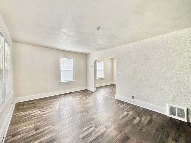 1138 10th Street, Beloit, WI 53511