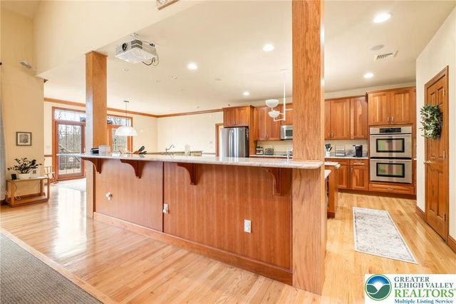 5590 Tuscany Court, Upper Saucon Twp, PA 18036