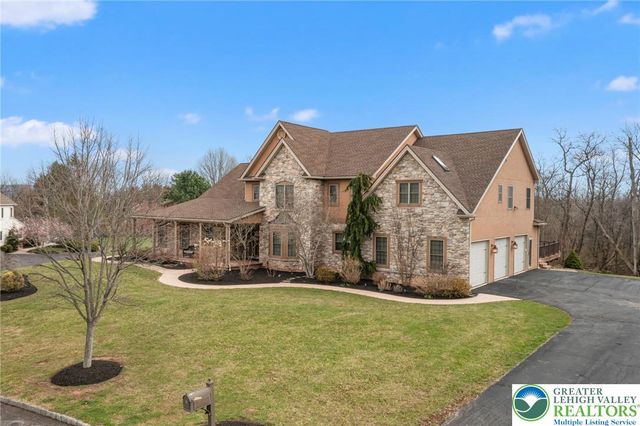 5590 Tuscany Court, Upper Saucon Twp, PA 18036