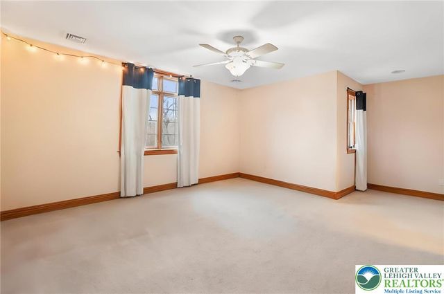 5590 Tuscany Court, Upper Saucon Twp, PA 18036