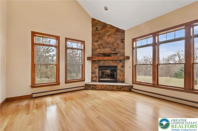 5590 Tuscany Court, Upper Saucon Twp, PA 18036