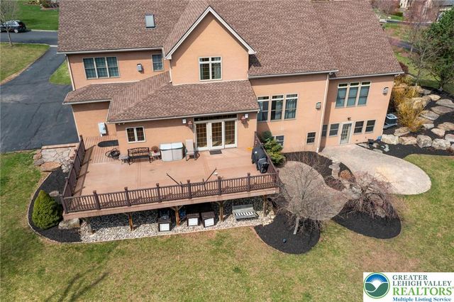 5590 Tuscany Court, Upper Saucon Twp, PA 18036