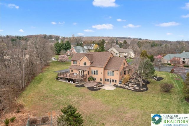 5590 Tuscany Court, Upper Saucon Twp, PA 18036