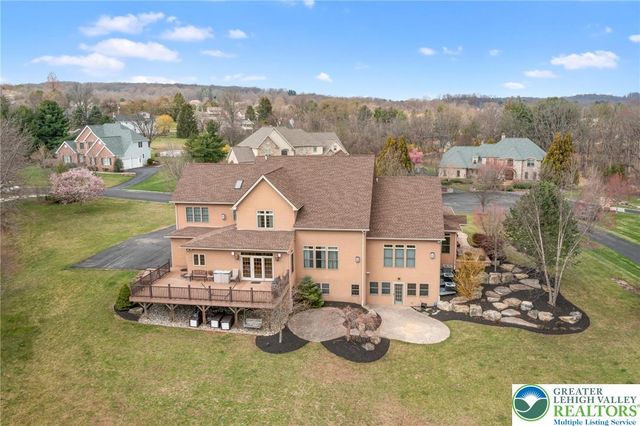 5590 Tuscany Court, Upper Saucon Twp, PA 18036