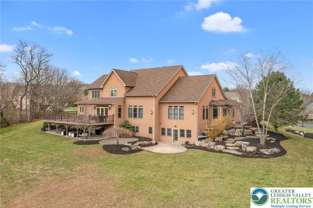 5590 Tuscany Court, Upper Saucon Twp, PA 18036
