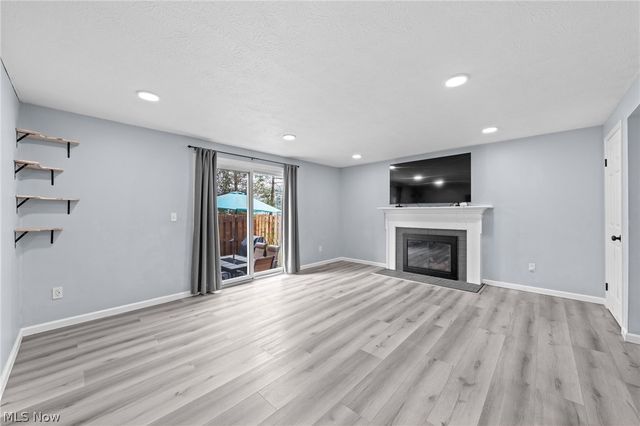9648 E Idlewood Drive, Twinsburg, OH 44087