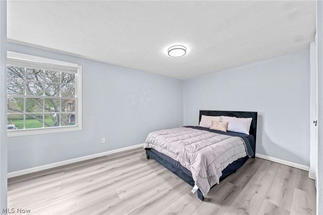 9648 E Idlewood Drive, Twinsburg, OH 44087
