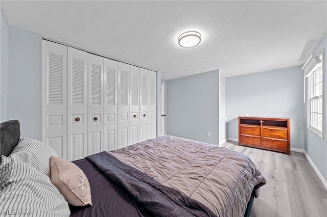 9648 E Idlewood Drive, Twinsburg, OH 44087