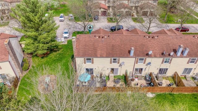 9648 E Idlewood Drive, Twinsburg, OH 44087