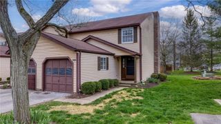 9648 E Idlewood Drive, Twinsburg, OH 44087