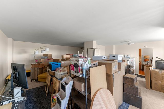 6833 N Kedzie Avenue A1511, Chicago, IL 60645