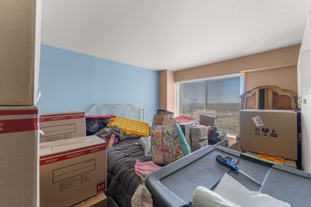 6833 N Kedzie Avenue A1511, Chicago, IL 60645