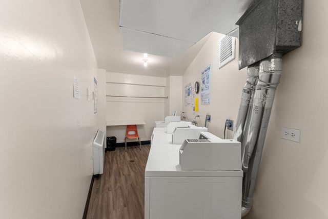 6833 N Kedzie Avenue A1511, Chicago, IL 60645