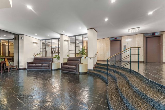 6833 N Kedzie Avenue A1511, Chicago, IL 60645