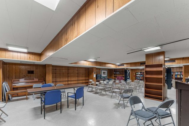 6833 N Kedzie Avenue A1511, Chicago, IL 60645