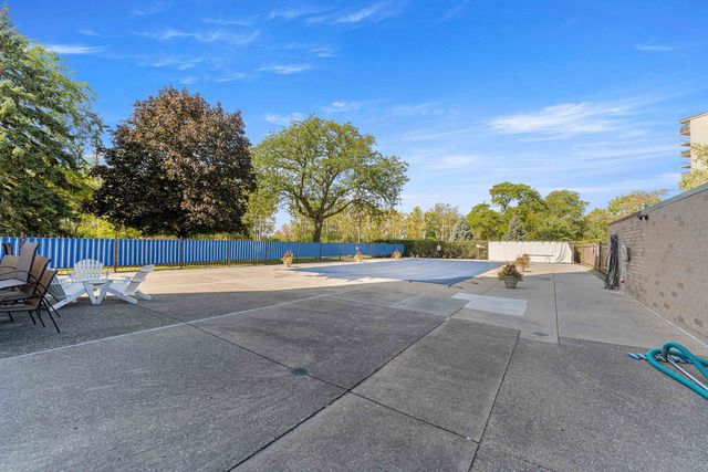 6833 N Kedzie Avenue A1511, Chicago, IL 60645