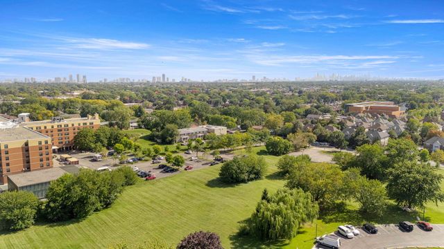 6833 N Kedzie Avenue A1511, Chicago, IL 60645