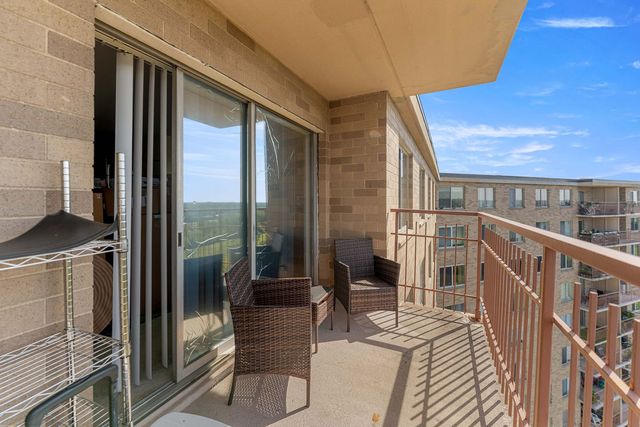 6833 N Kedzie Avenue A1511, Chicago, IL 60645