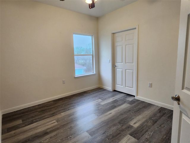 6202 Lacey Oak Drive, Hitchcock, TX 77563